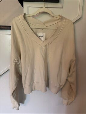 aerie Cream V-Neck Cropped Sweatshirt